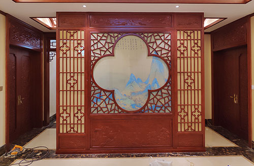 青海会所室内装修中式仿古实木屏风隔断展示